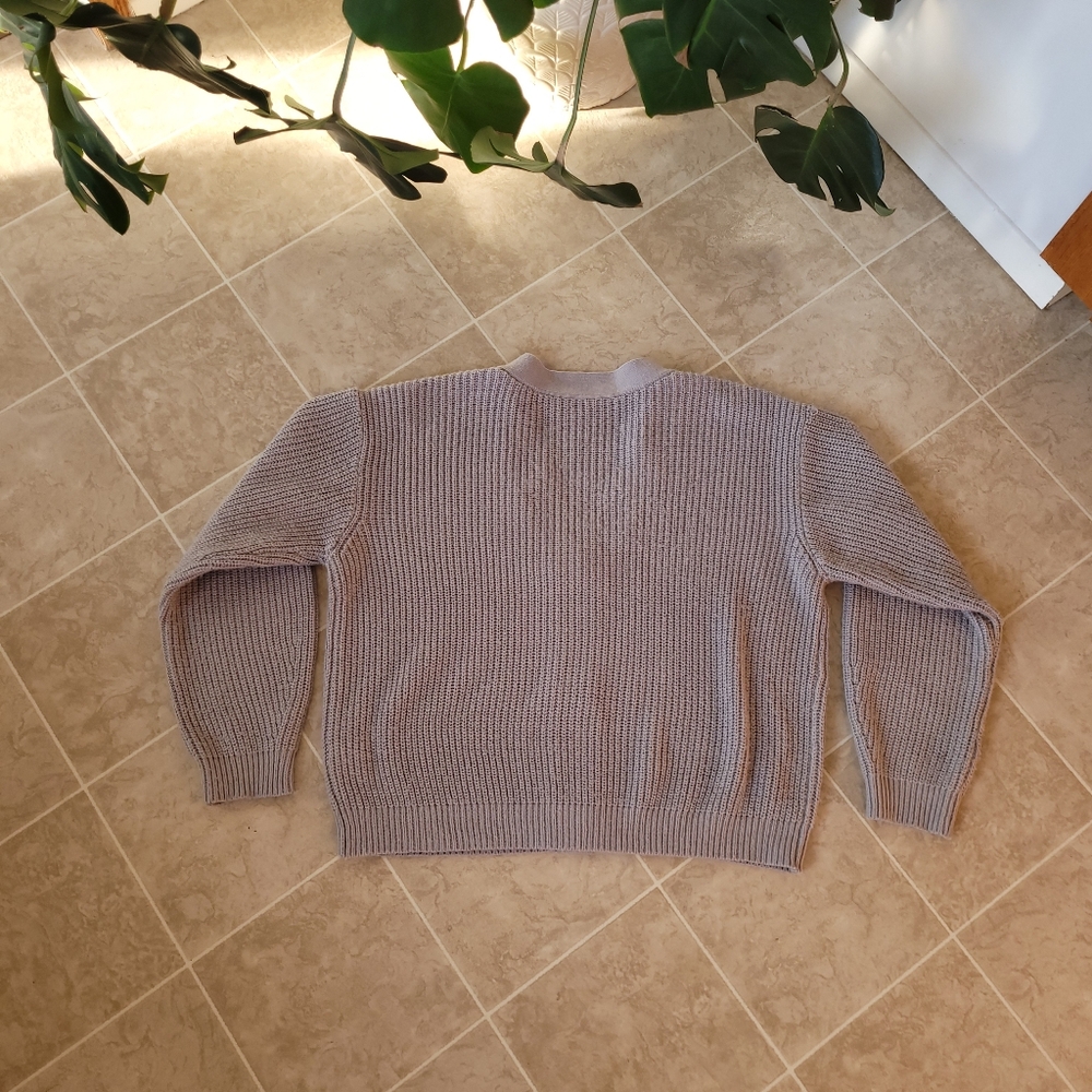 Grey Button-Up Cropped Cardigan - Picture 2 of 4